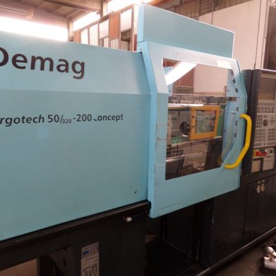 PRESSE A INJECTER 50T DEMAG