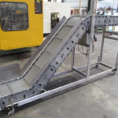 CONVOYEUR INCLINE ET PLAT A BANDE MODULAIRE