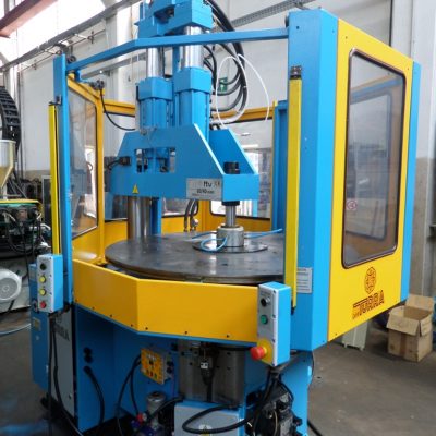 PRESSE A INJECTER 45T TURRA VERTICALE - PLATEAU TOURNANT