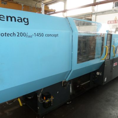 PRESSE A INJECTER 200T DEMAG NC 4