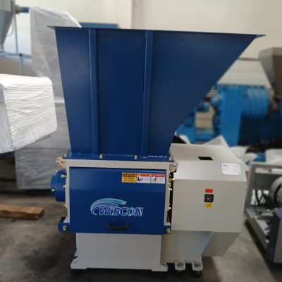 Déchiqueteur 18,5kW mono arbre à poussoir